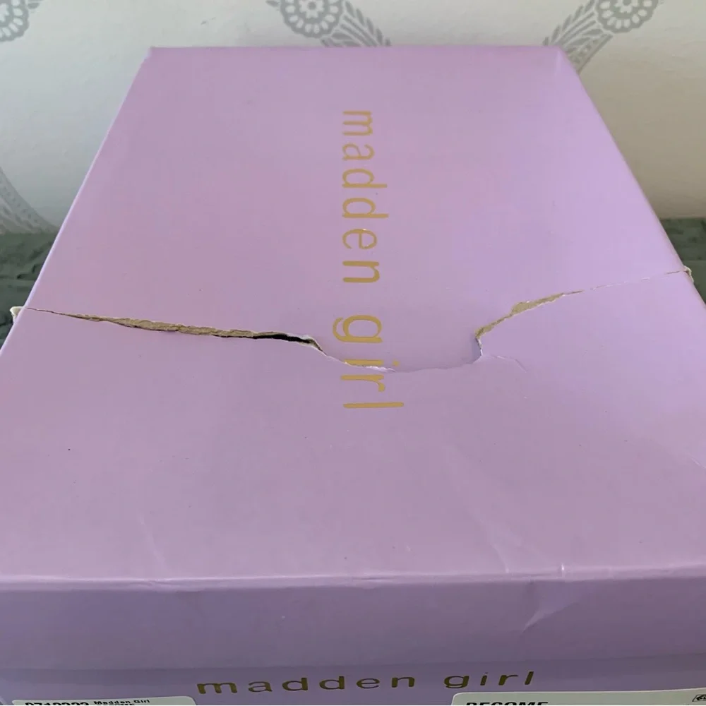 Madden Girl nib madden